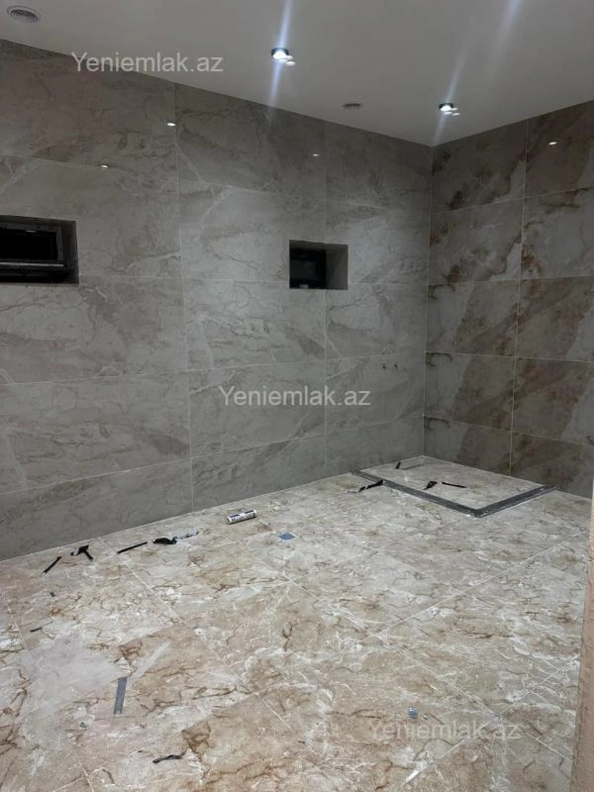 Satılır 4 otaqlı həyət evi 250 m²