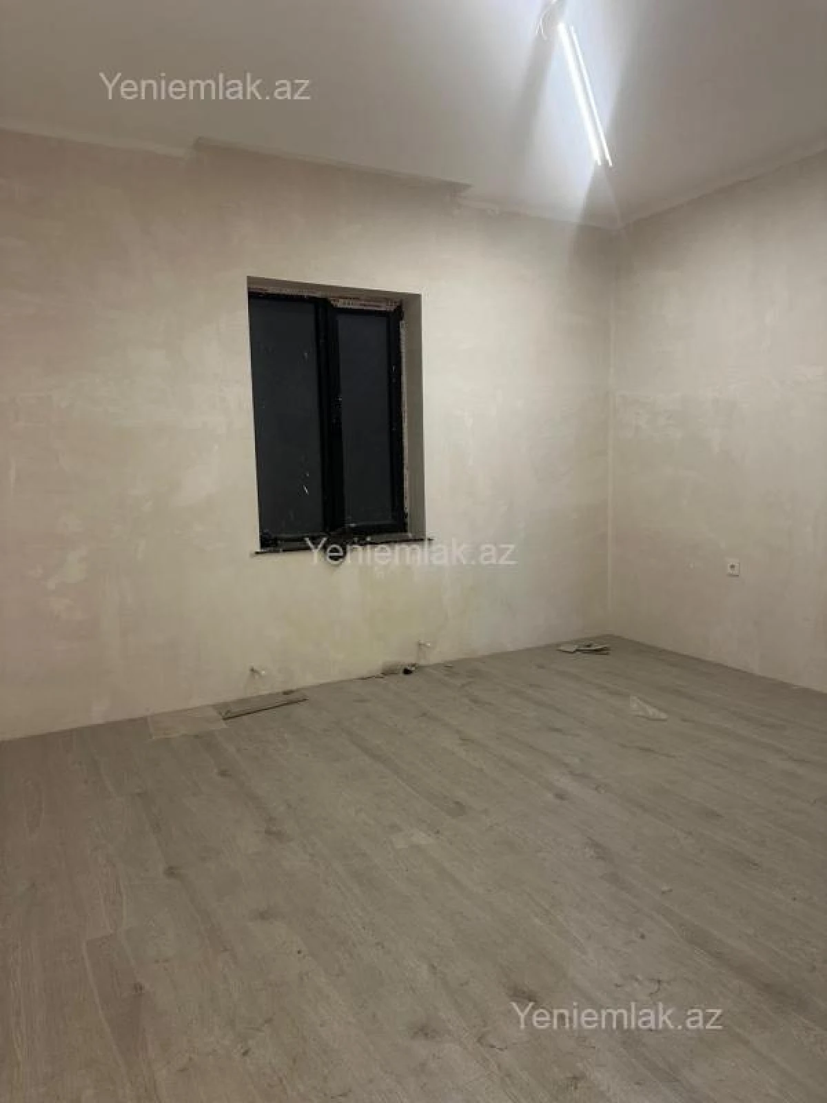 Satılır 4 otaqlı həyət evi 250 m²
