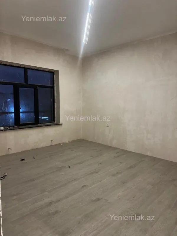 Satılır 4 otaqlı həyət evi 250 m²