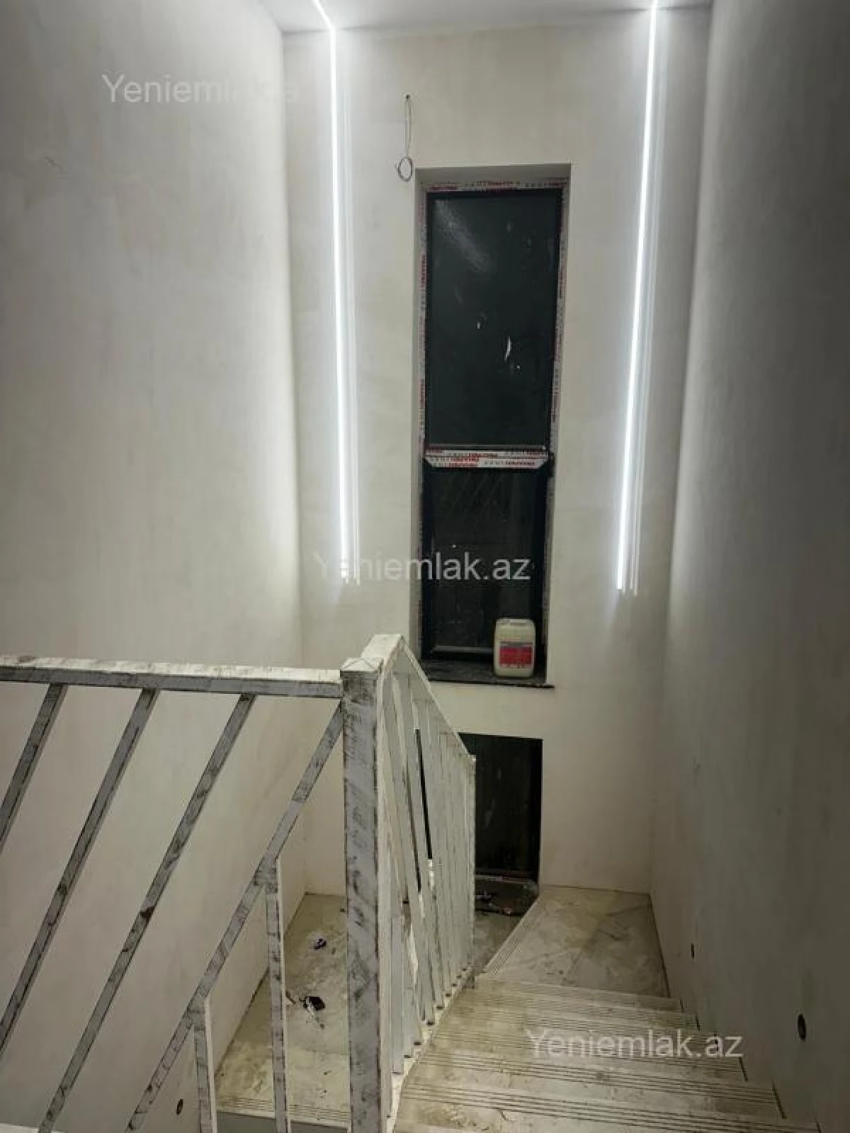 Satılır 4 otaqlı həyət evi 250 m²