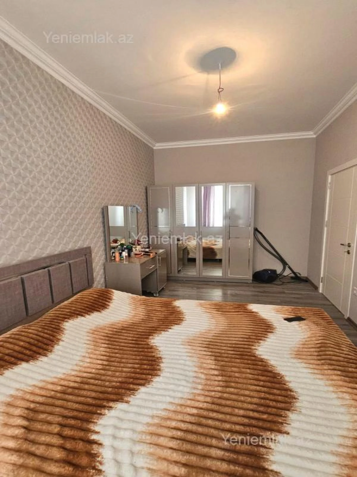 Satılır 2 otaqlı yeni tikili 53 m²