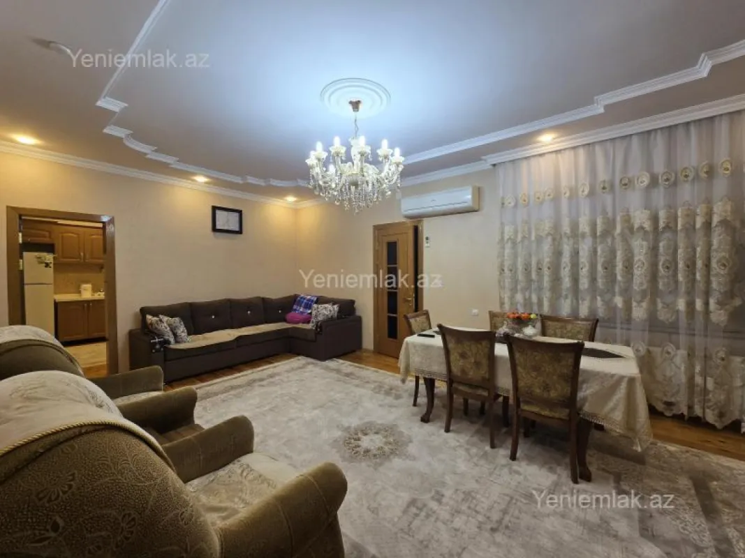Satılır 8 otaqlı həyət evi 280 m²