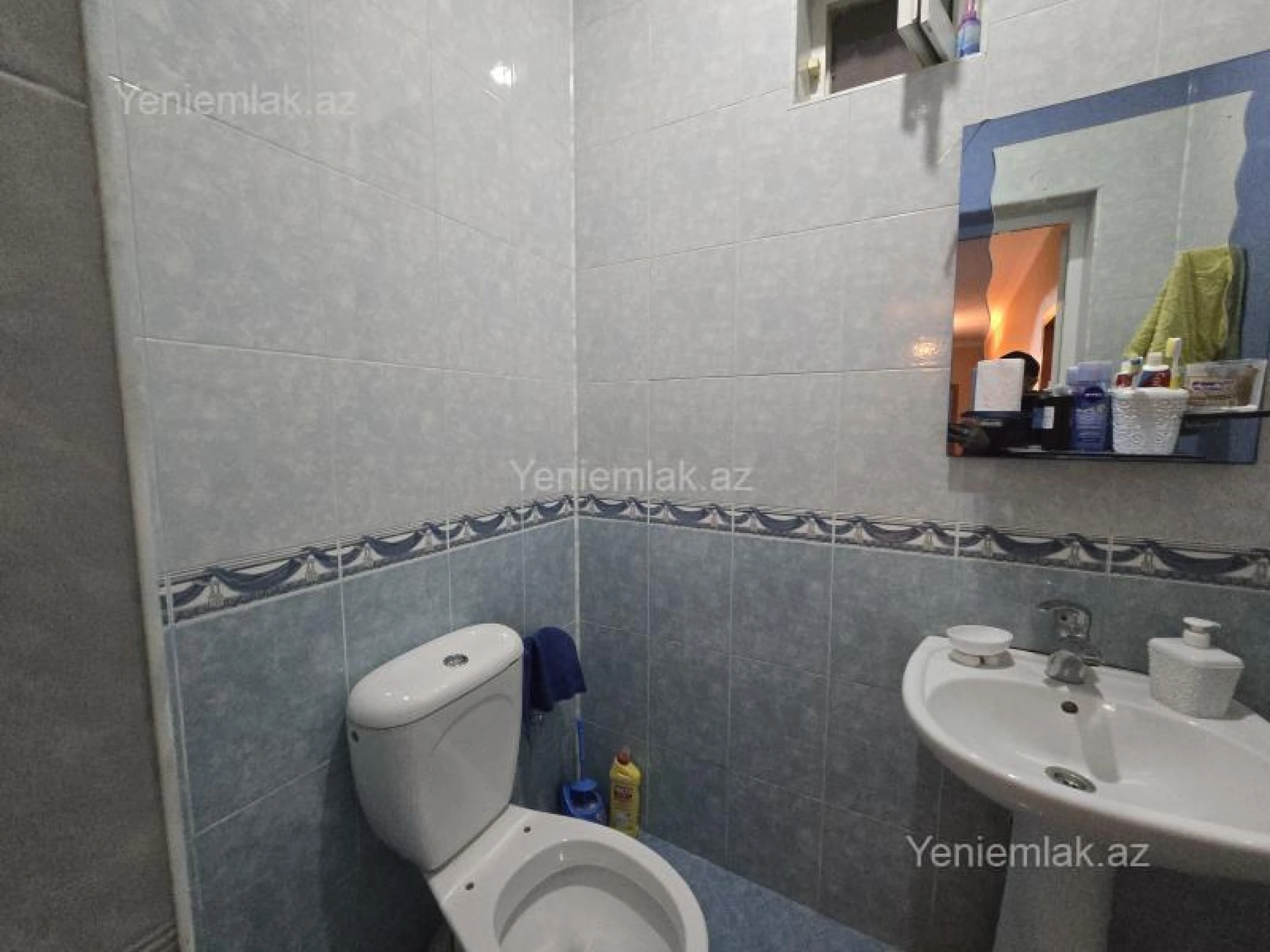 Satılır 8 otaqlı həyət evi 280 m²