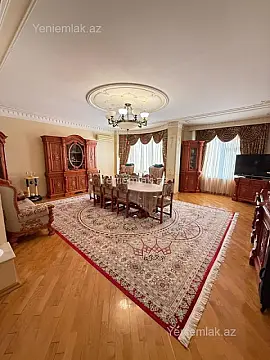 Satılır 4 otaqlı yeni tikili 200 m²