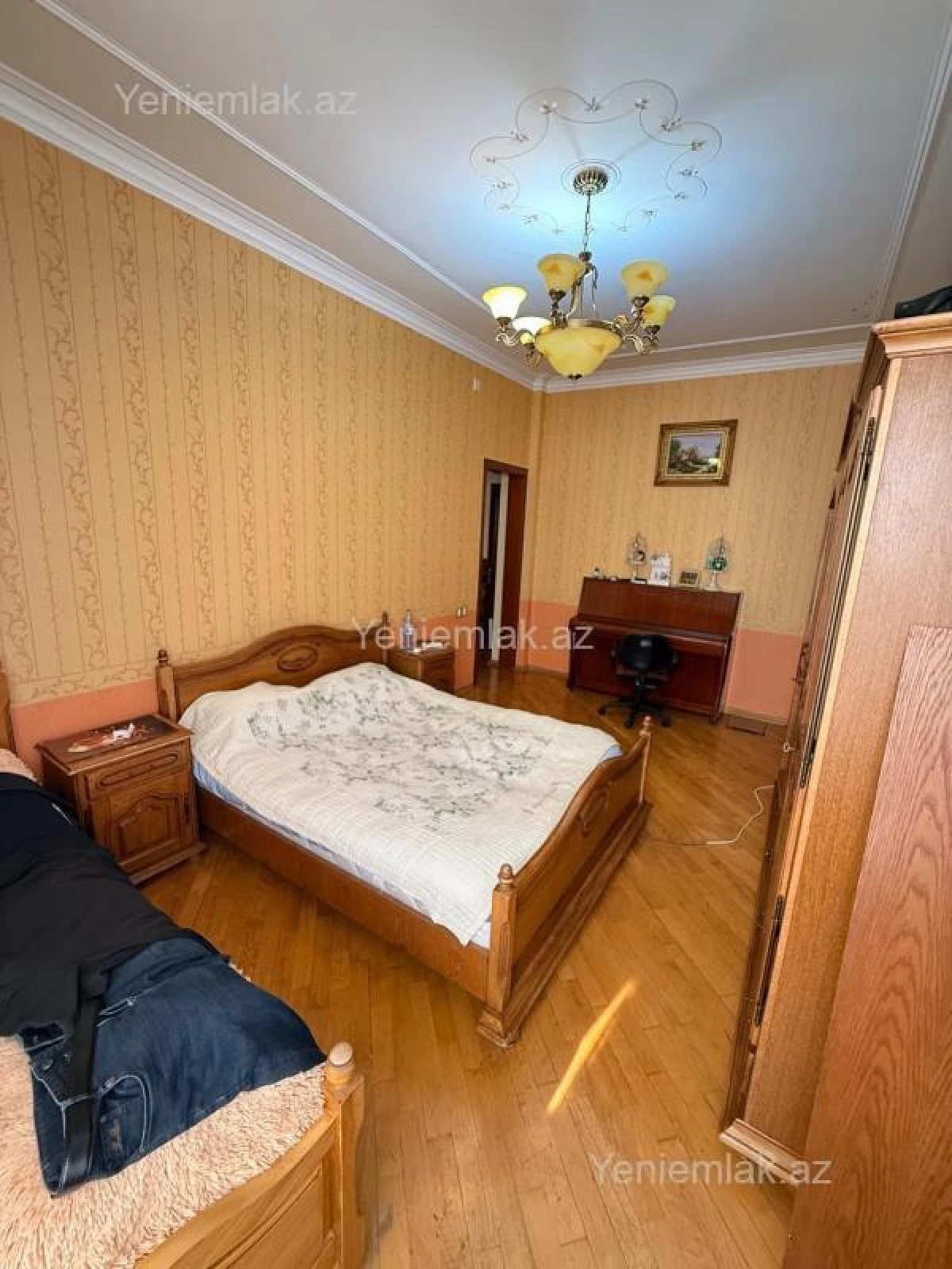 Satılır 4 otaqlı yeni tikili 200 m²