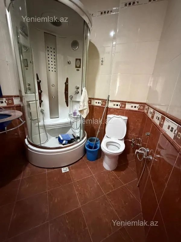 Satılır 4 otaqlı yeni tikili 200 m²