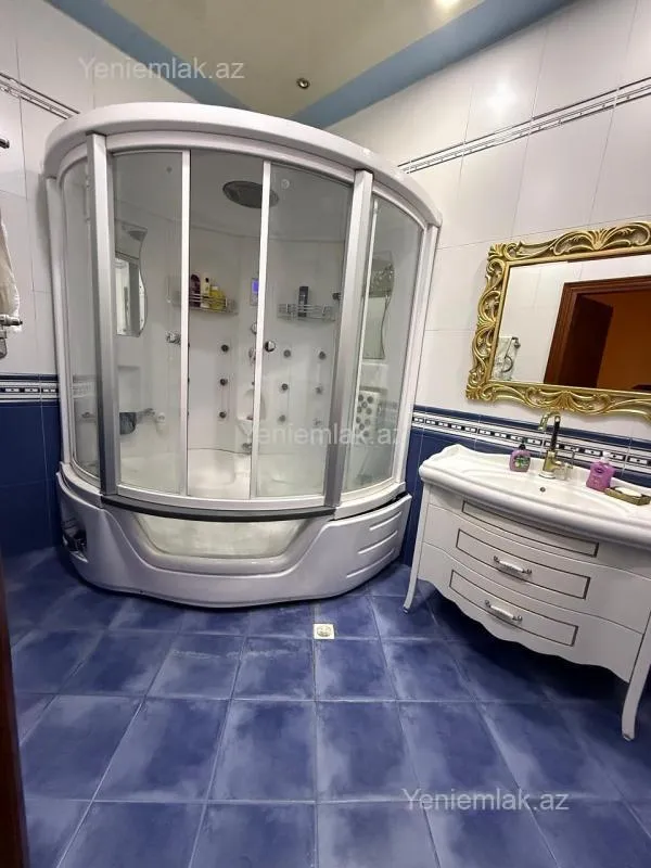 Satılır 4 otaqlı yeni tikili 200 m²