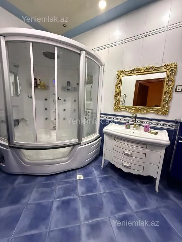 Satılır 4 otaqlı yeni tikili 200 m²