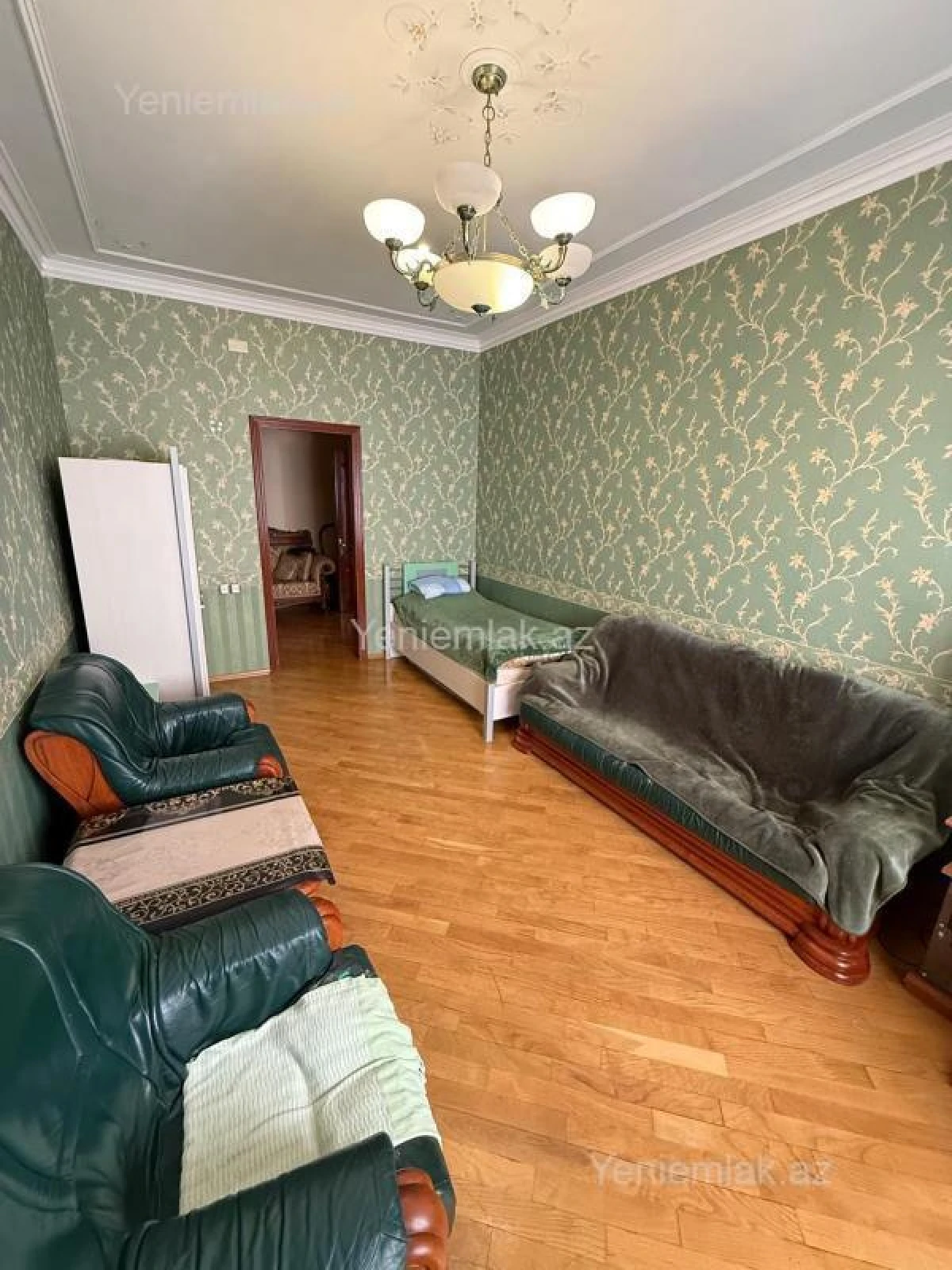 Satılır 4 otaqlı yeni tikili 200 m²