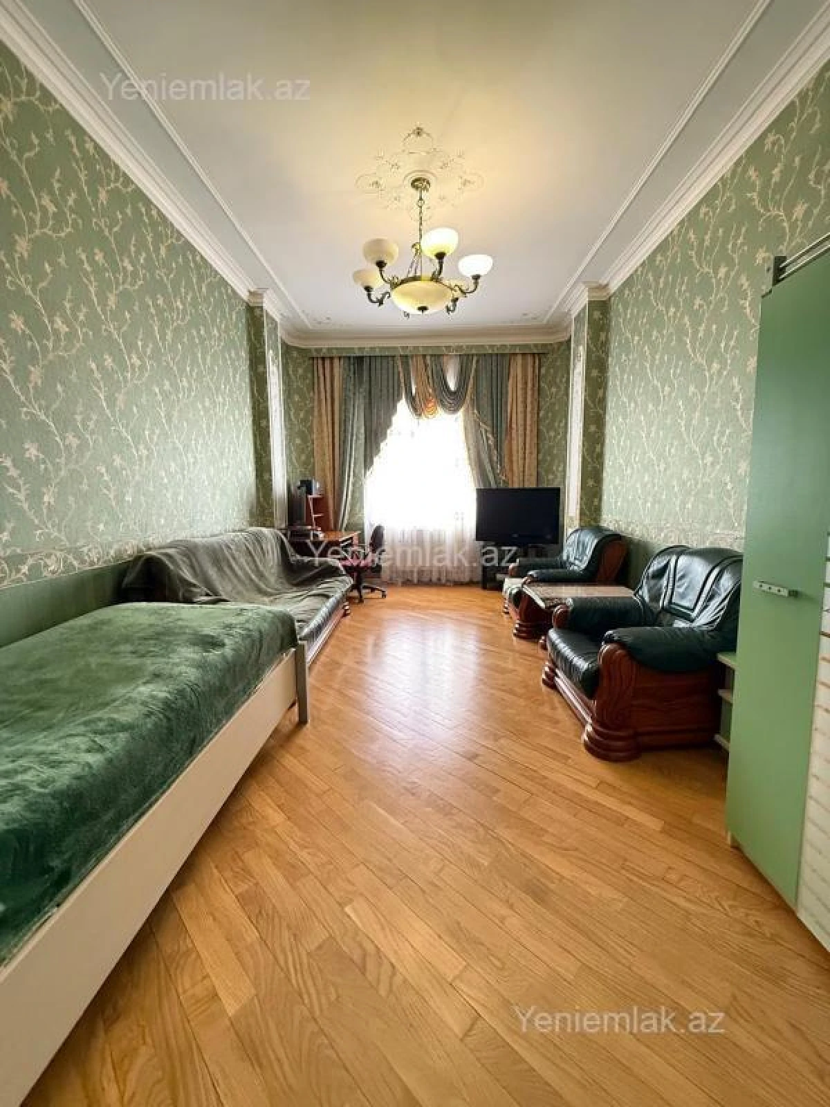 Satılır 4 otaqlı yeni tikili 200 m²