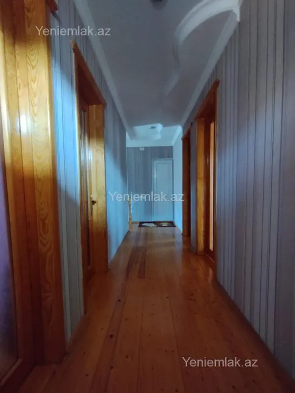 Satılır 5 otaqlı həyət evi 220 m²