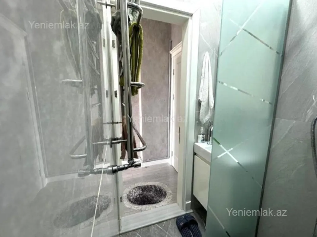 Satılır 4 otaqlı yeni tikili 105 m²