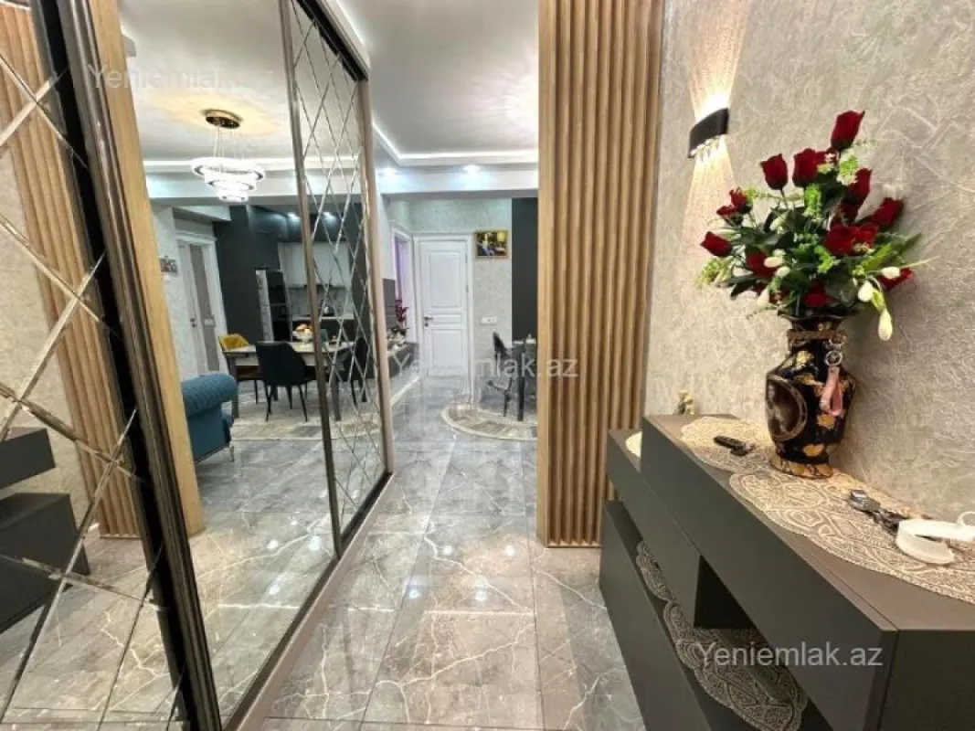 Satılır 4 otaqlı yeni tikili 105 m²
