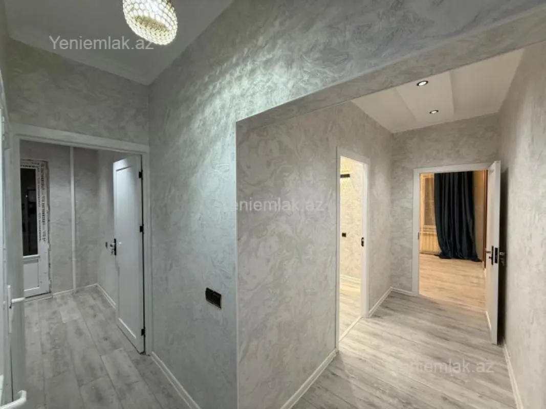 Satılır 2 otaqlı köhnə tikili 65 m²