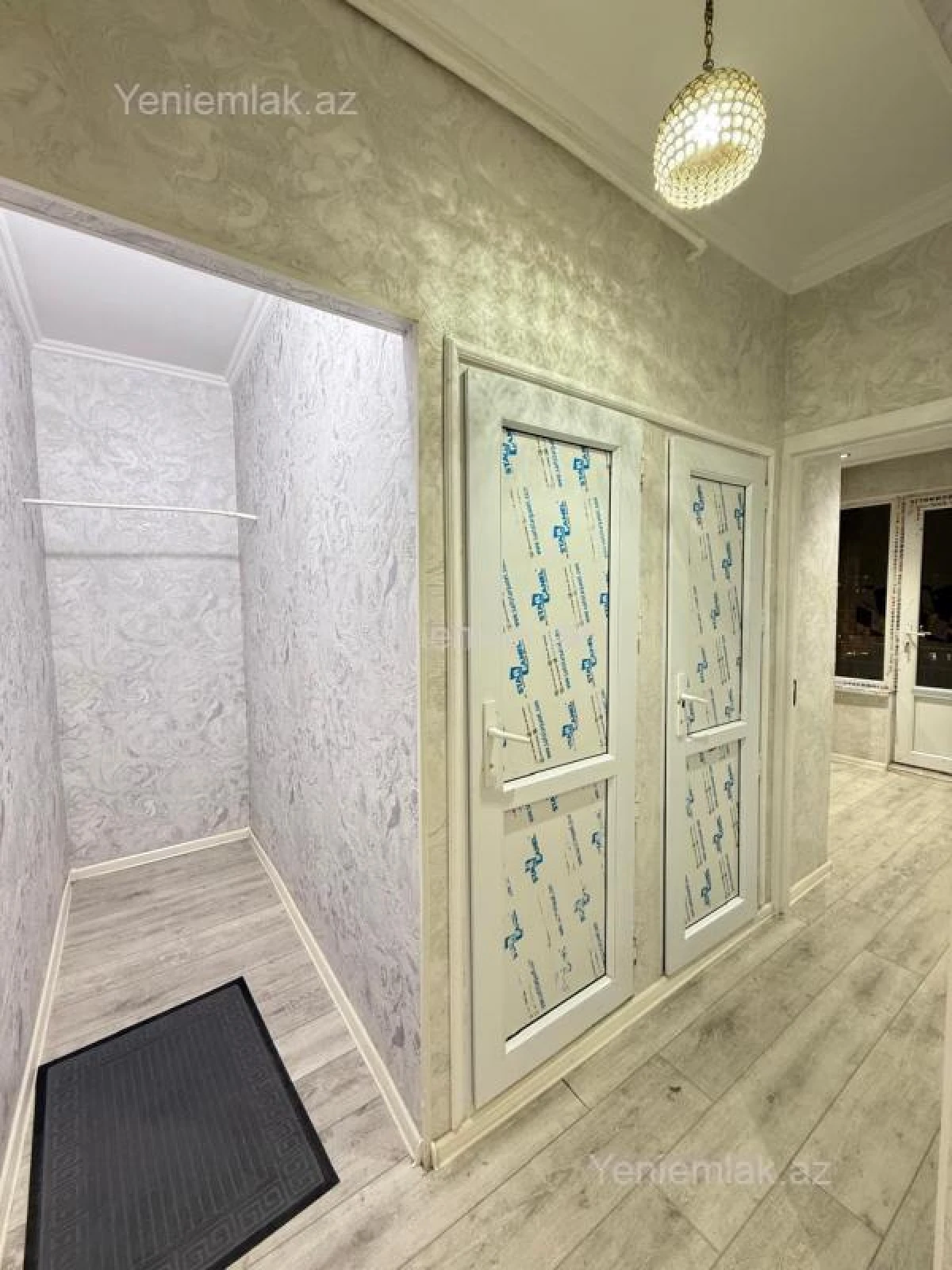 Satılır 2 otaqlı köhnə tikili 65 m²