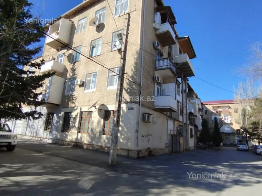 Satılır 2 otaqlı köhnə tikili 60 m²