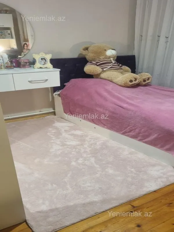 Satılır 6 otaqlı həyət evi 240 m²