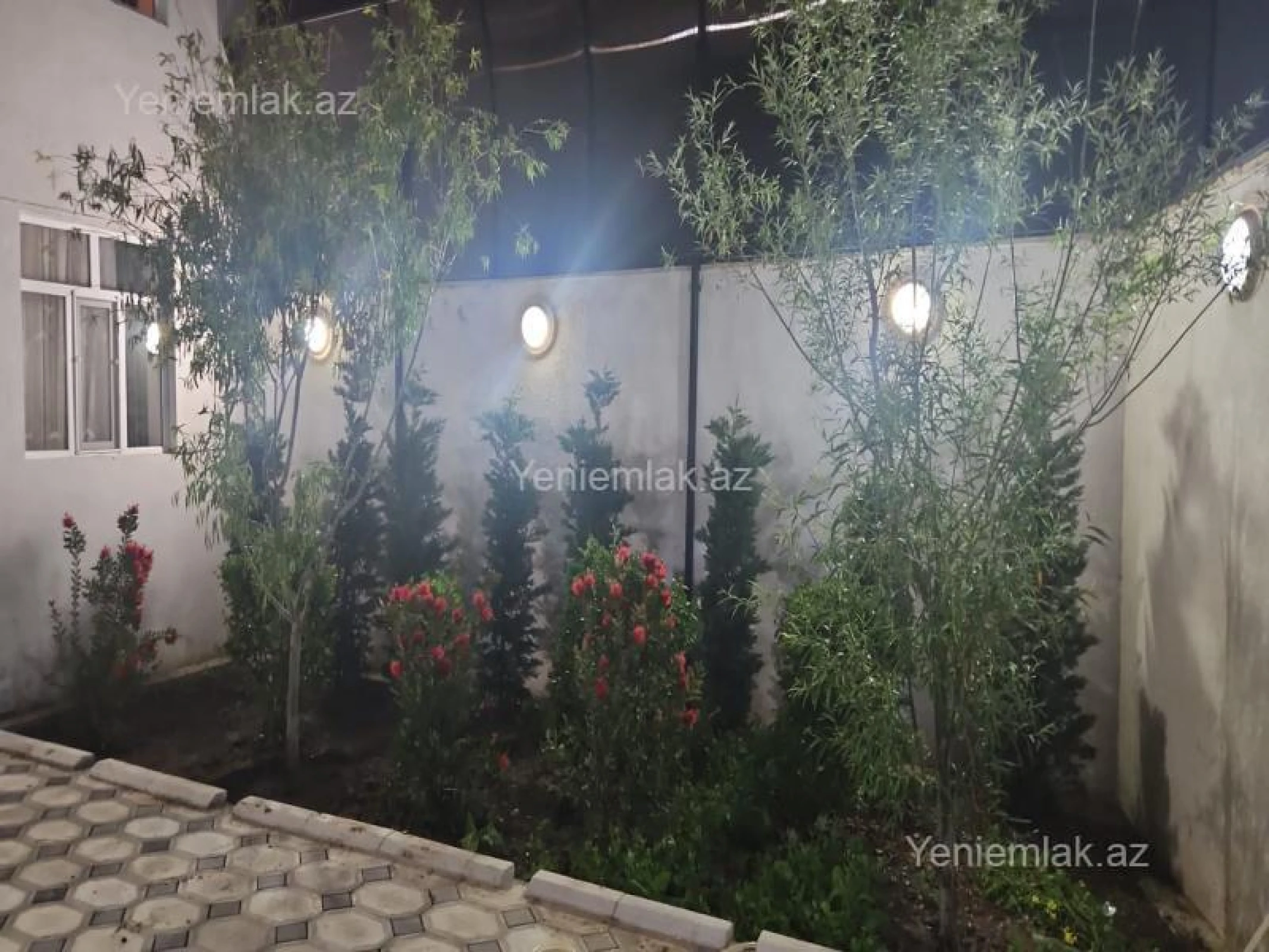 Satılır 6 otaqlı həyət evi 240 m²