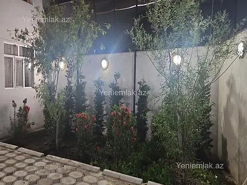 Satılır 6 otaqlı həyət evi 240 m²