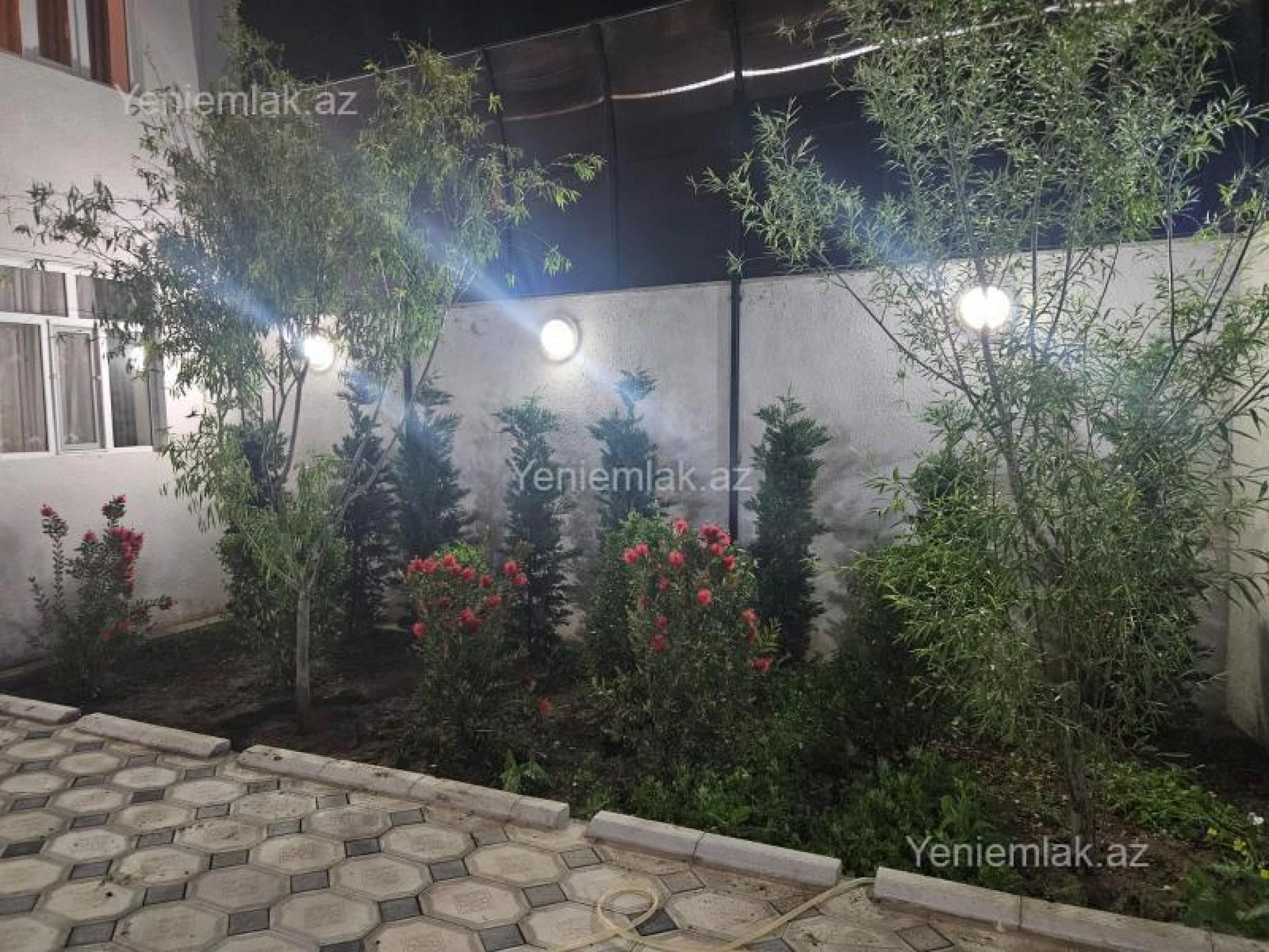 Satılır 6 otaqlı həyət evi 240 m²