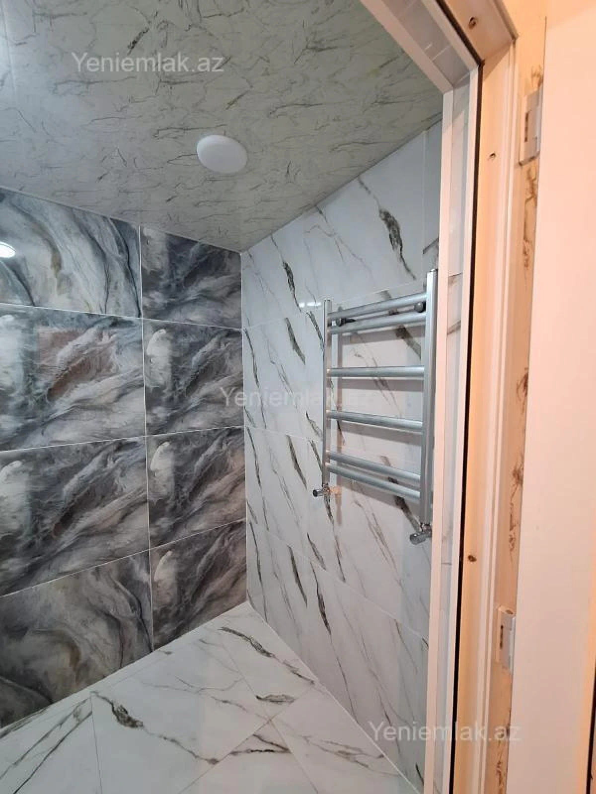 Satılır 3 otaqlı köhnə tikili 70 m²