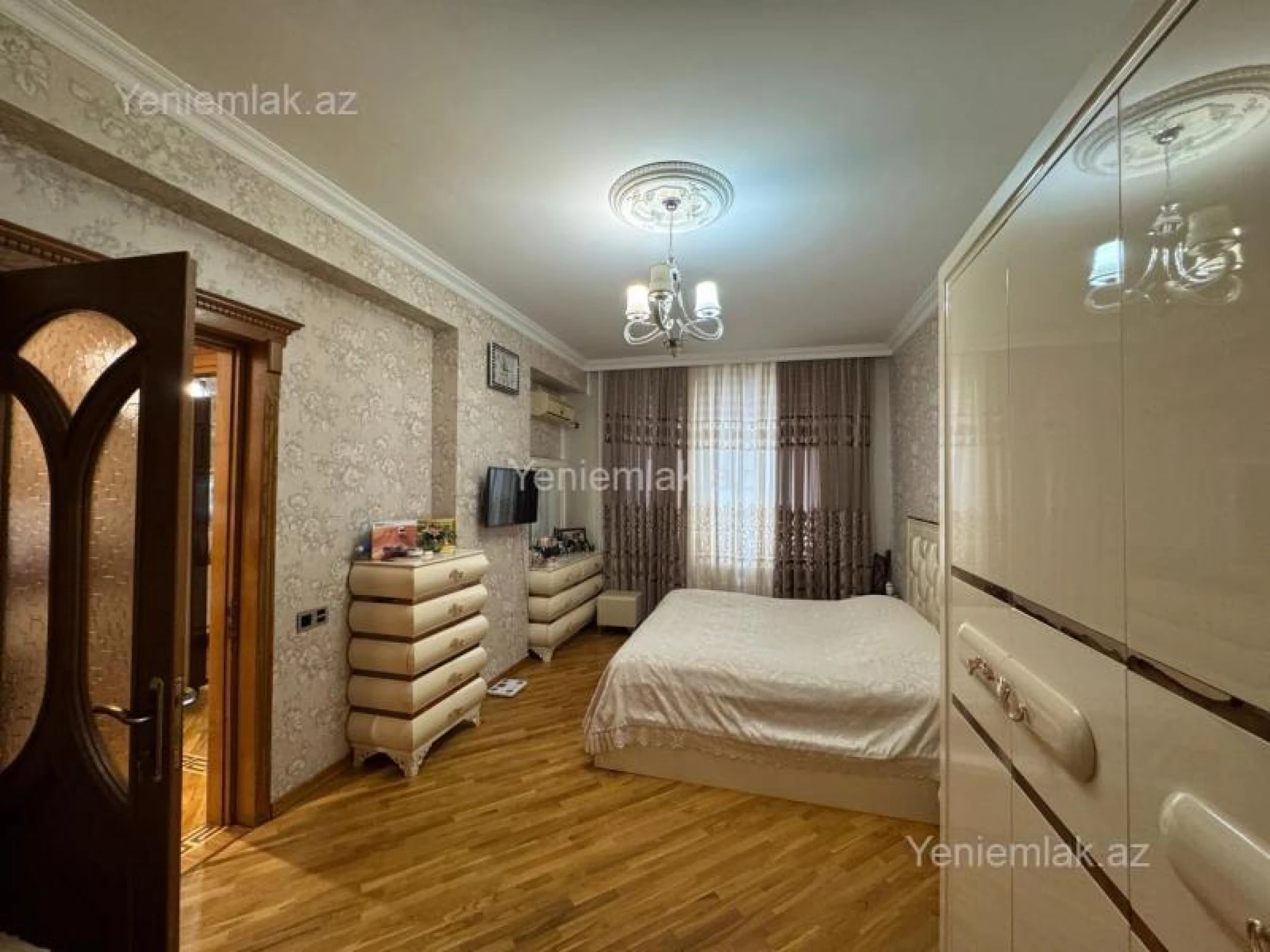 Satılır 4 otaqlı yeni tikili 156 m²