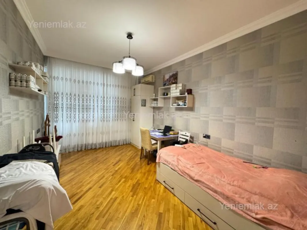 Satılır 4 otaqlı yeni tikili 156 m²