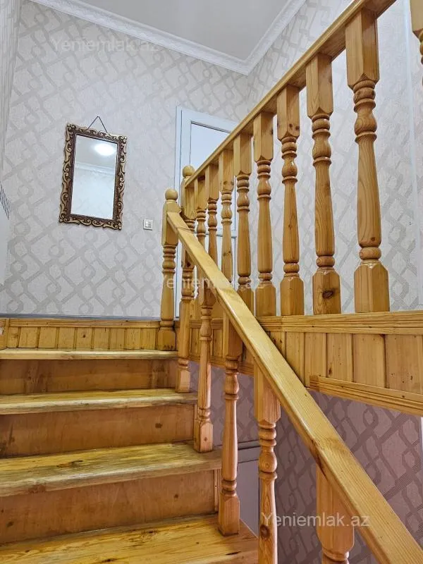 Satılır 4 otaqlı həyət evi 140 m²