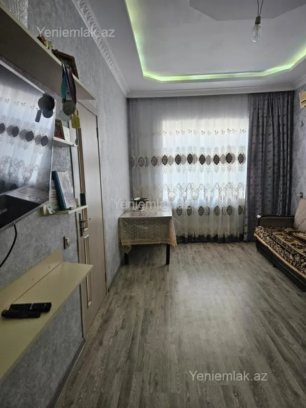 Satılır 4 otaqlı həyət evi 140 m²