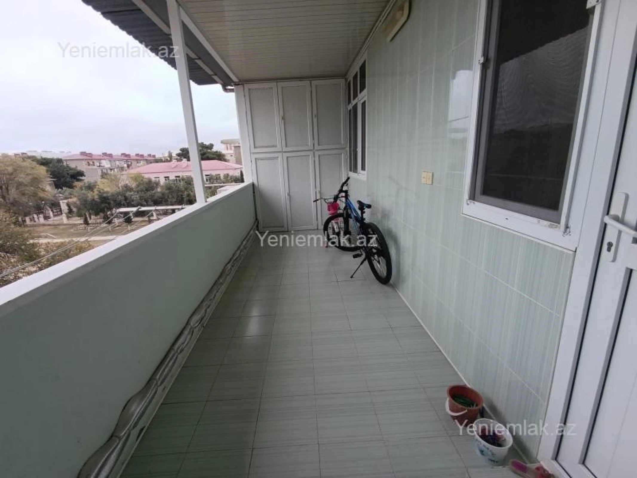 Satılır 3 otaqlı köhnə tikili 100 m²