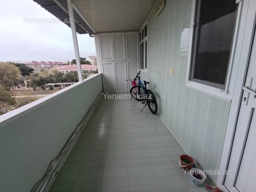 Satılır 3 otaqlı köhnə tikili 100 m²