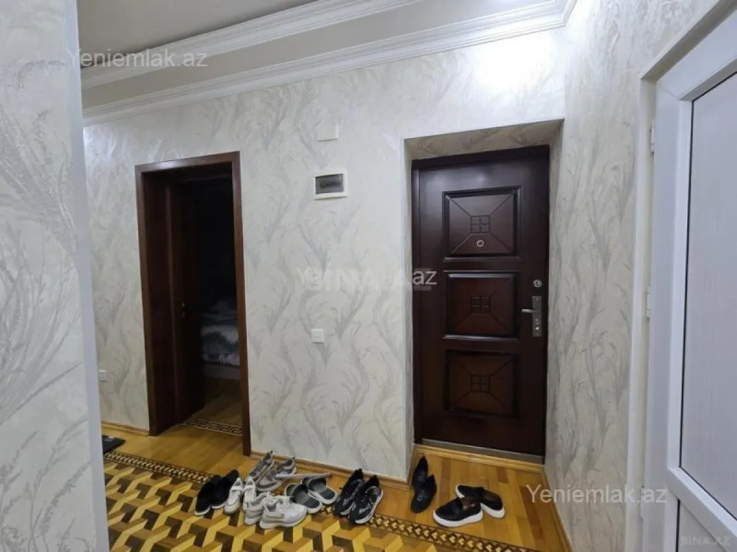 Satılır 3 otaqlı köhnə tikili 100 m²