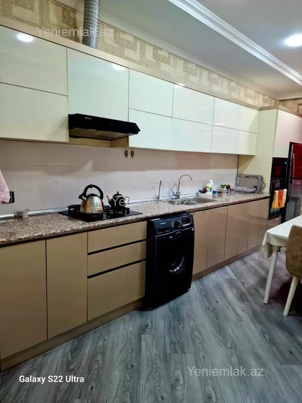 Satılır 3 otaqlı yeni tikili 127 m²