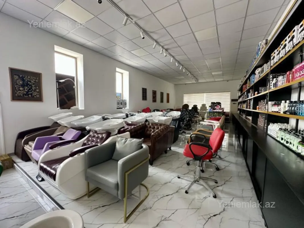 Satılır 4 otaqlı obyekt 250 m²
