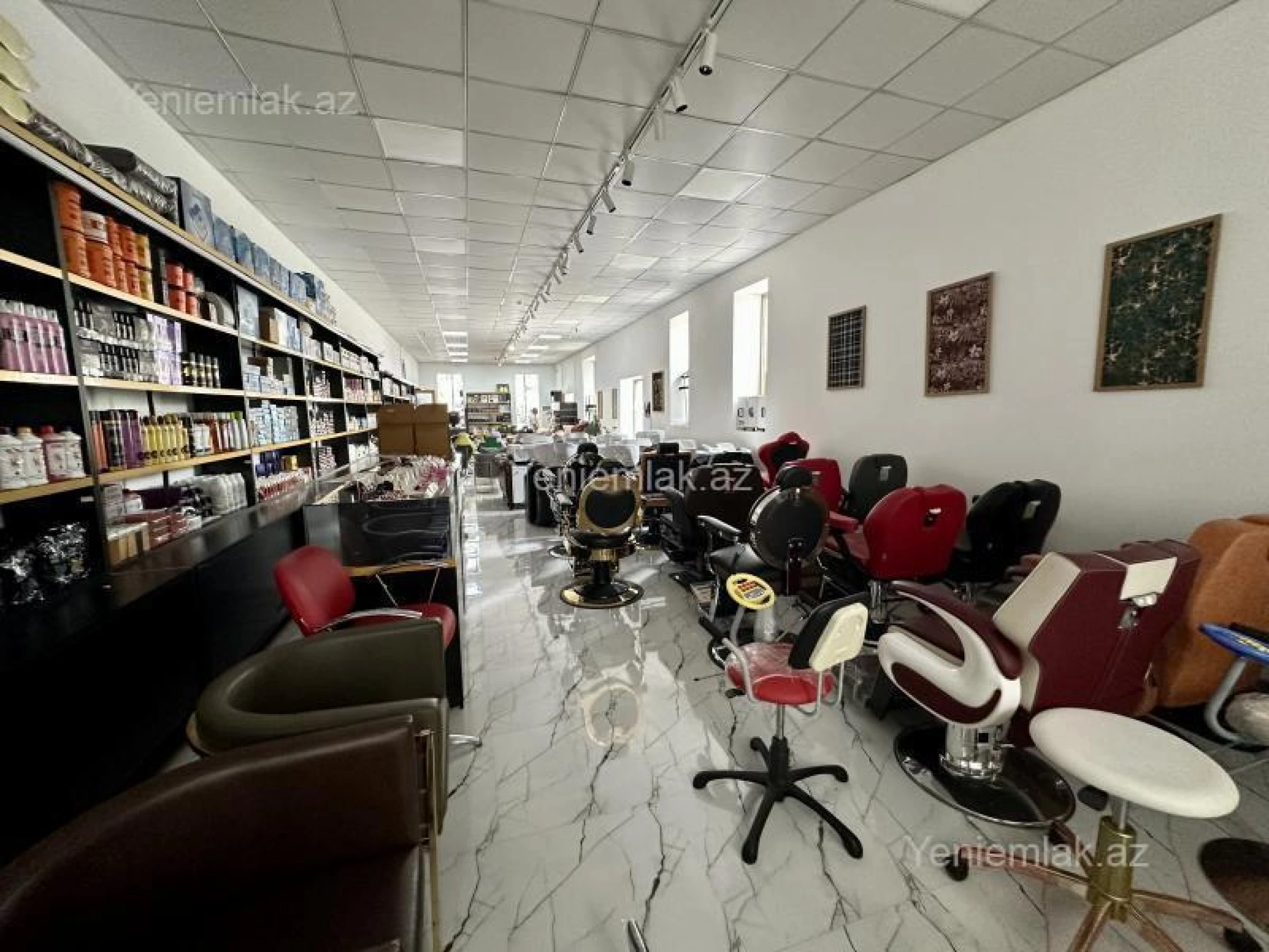 Satılır 4 otaqlı obyekt 250 m²