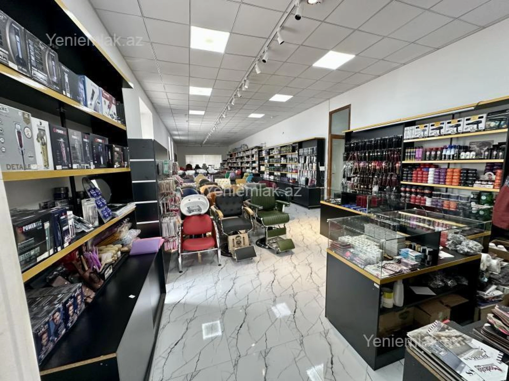 Satılır 4 otaqlı obyekt 250 m²