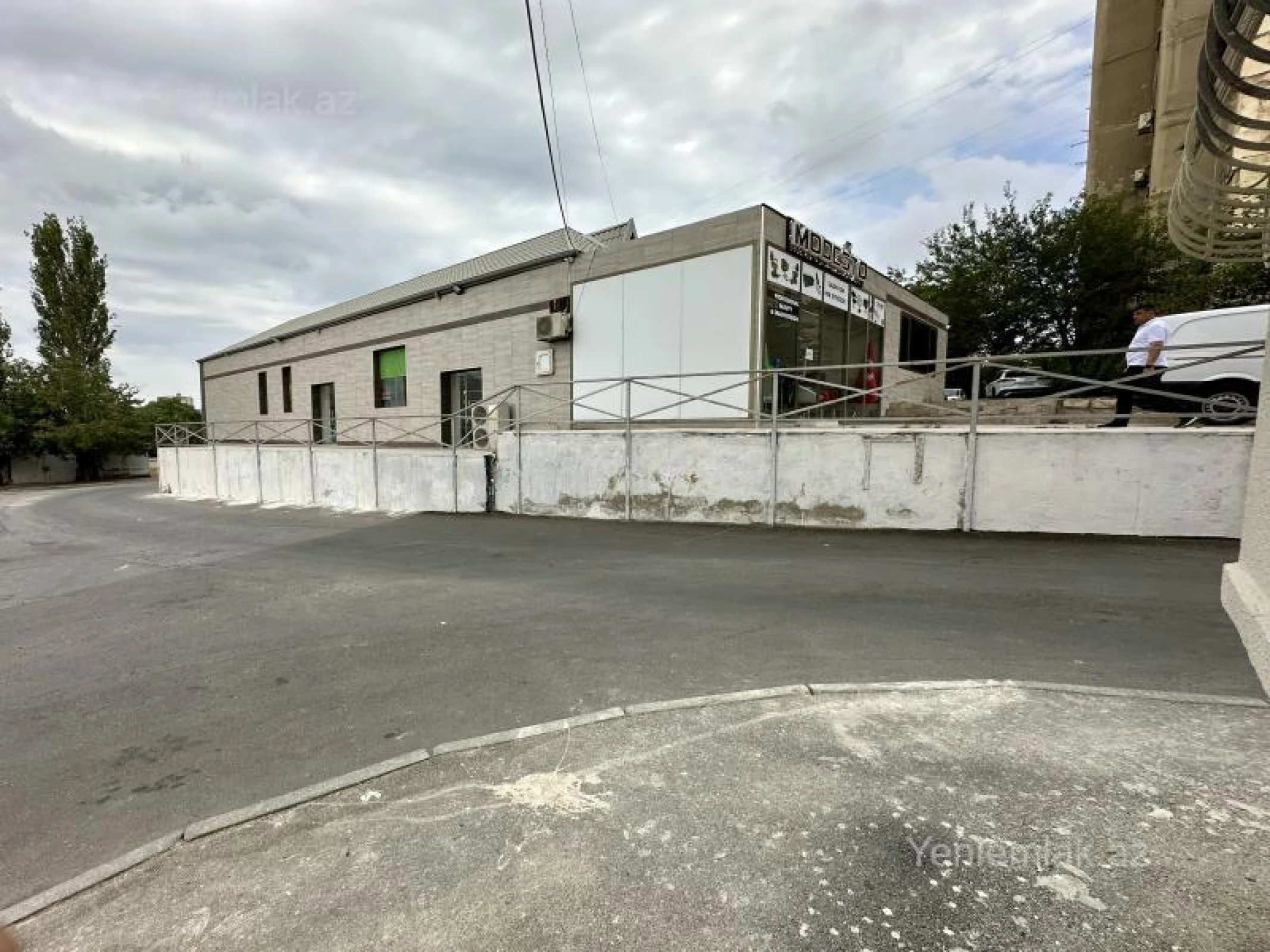 Satılır 4 otaqlı obyekt 250 m²