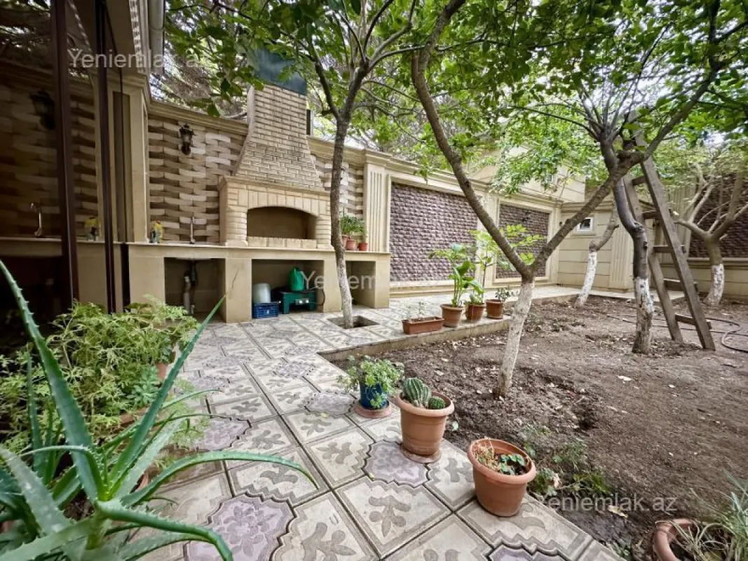 Satılır 5 otaqlı həyət evi 200 m²