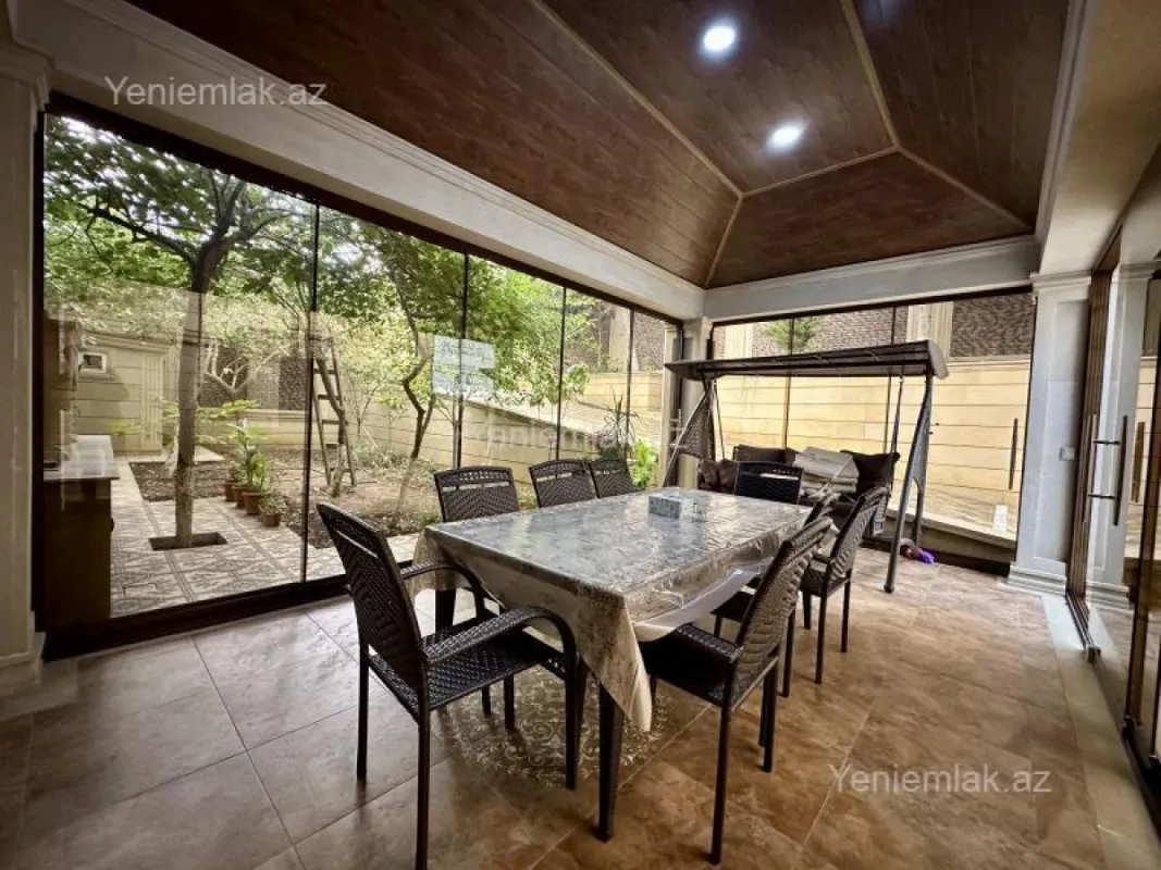 Satılır 5 otaqlı həyət evi 200 m²