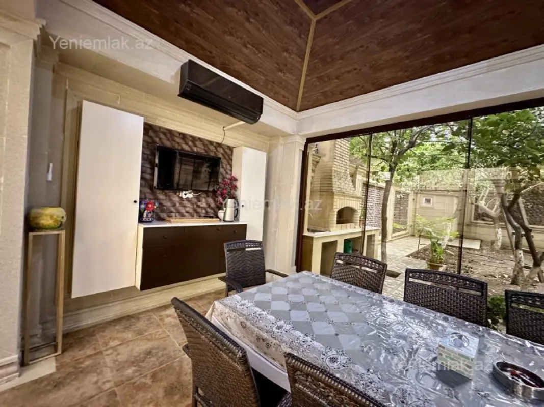 Satılır 5 otaqlı həyət evi 200 m²