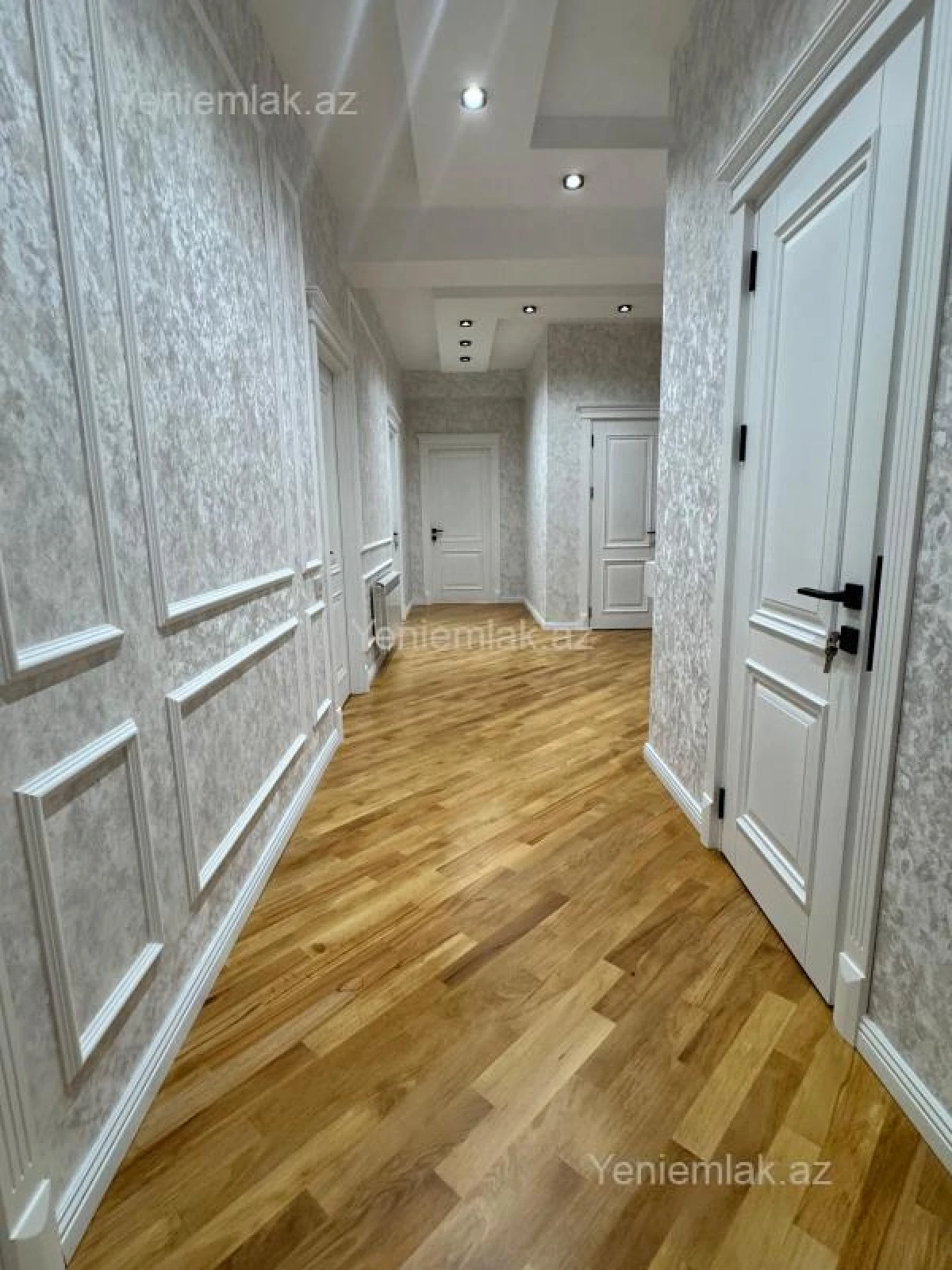 Satılır 4 otaqlı yeni tikili 155 m²