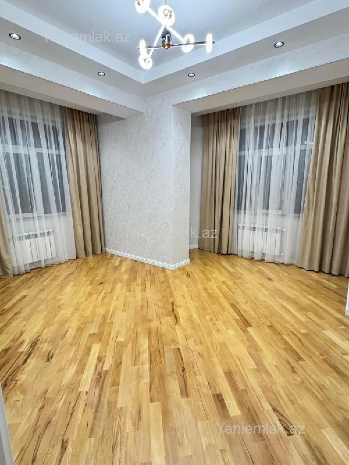 Satılır 4 otaqlı yeni tikili 155 m²