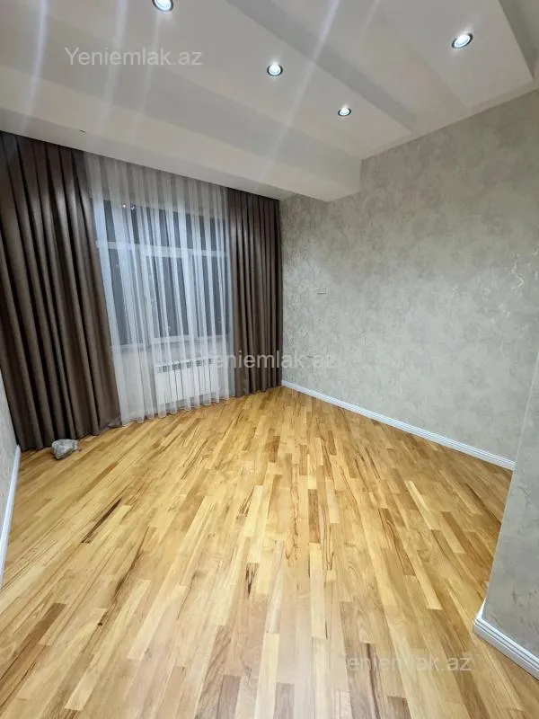 Satılır 4 otaqlı yeni tikili 155 m²