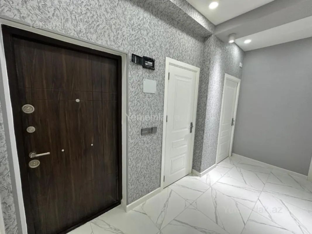 Satılır 3 otaqlı yeni tikili 60 m²