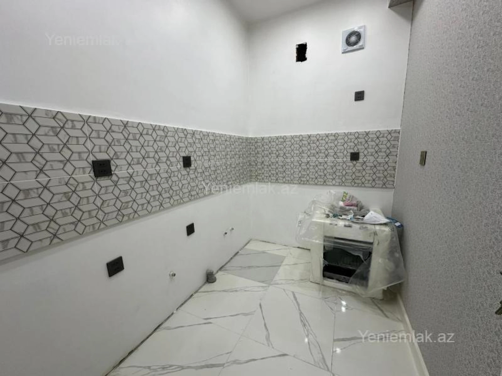 Satılır 3 otaqlı yeni tikili 60 m²