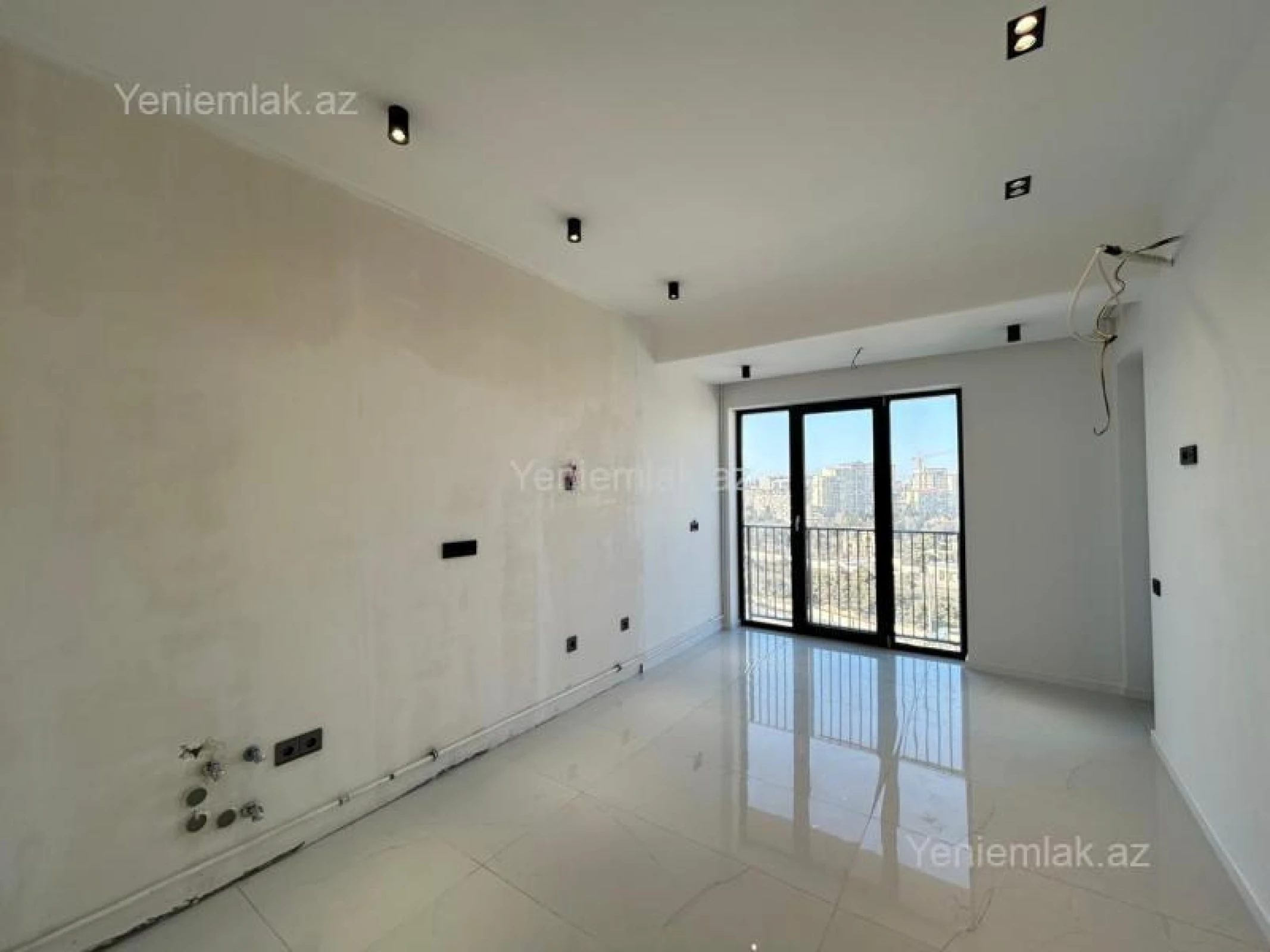 Satılır 3 otaqlı yeni tikili 130 m²