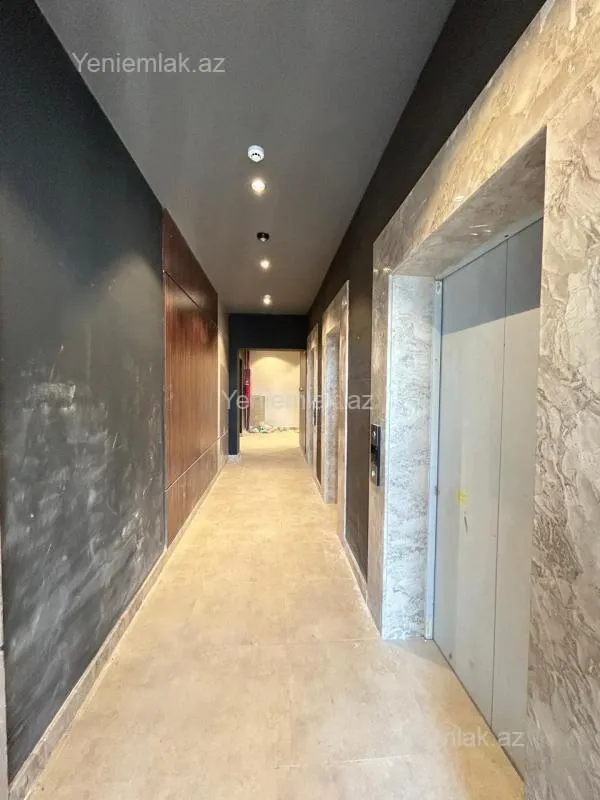 Satılır 3 otaqlı yeni tikili 130 m²