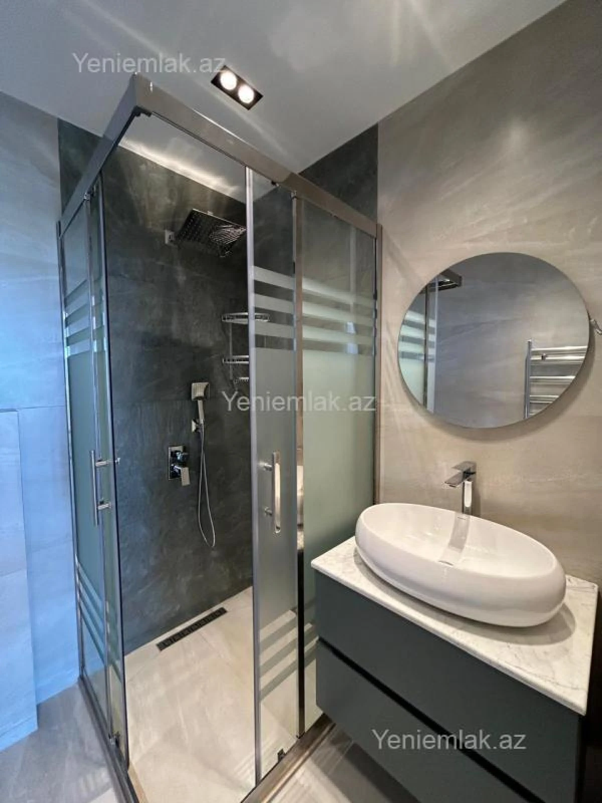 Satılır 3 otaqlı yeni tikili 130 m²