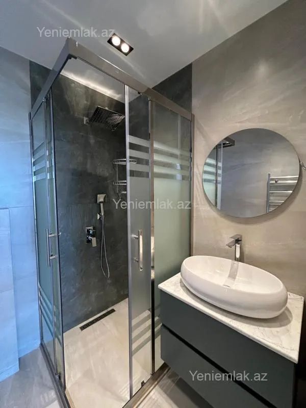 Satılır 3 otaqlı yeni tikili 130 m²