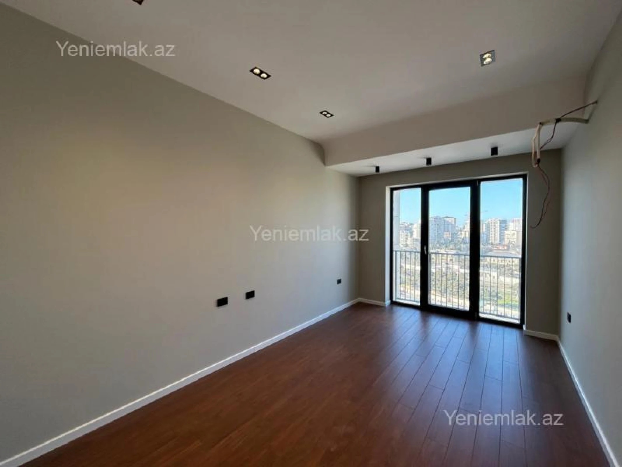 Satılır 3 otaqlı yeni tikili 130 m²